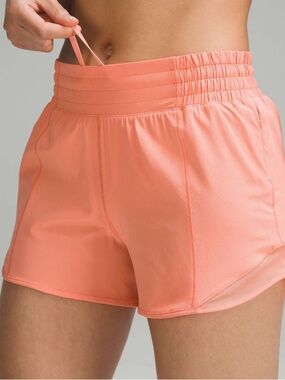 Lululemon NWOT Hotty Hot High-Rise Lined Short 4" Coral Kiss